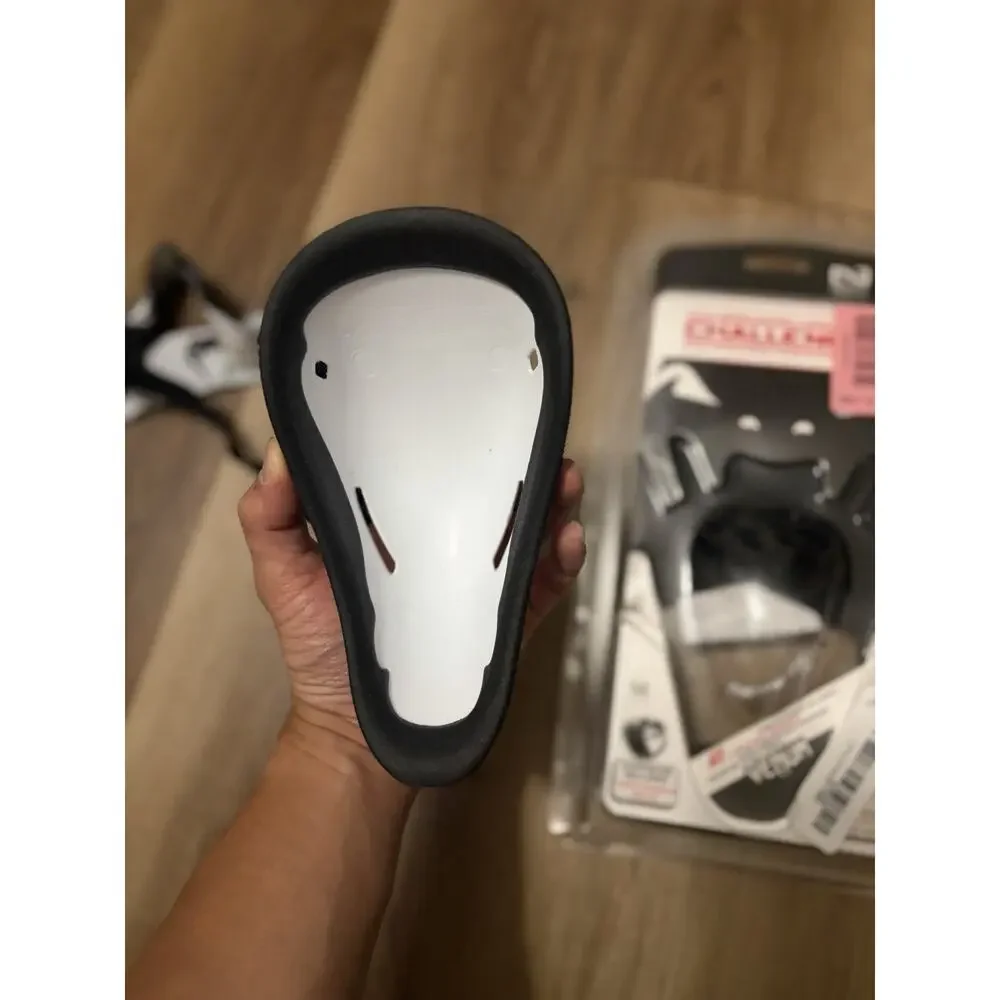 Venum Challenger Groin Guard & Cup Set Men’s Size Medium Black White MMA Boxing
